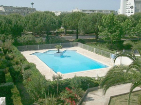 Studio Cabine avec Piscine, Proche Plage et Commerces, Quartier Calme, Parking, Équipé pour 4 Personnes - FR-1-328-245
